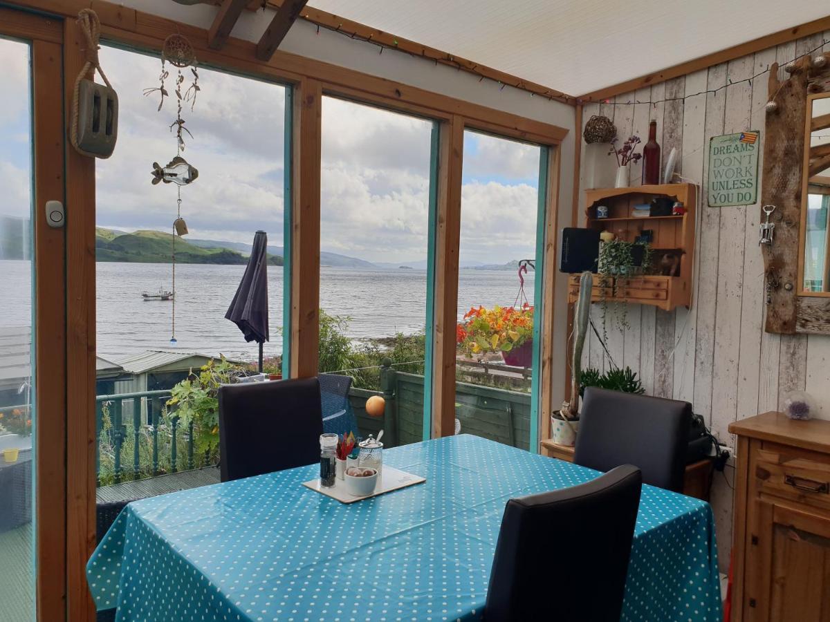 Quirky Lochside Home インヴェラレイ エクステリア 写真