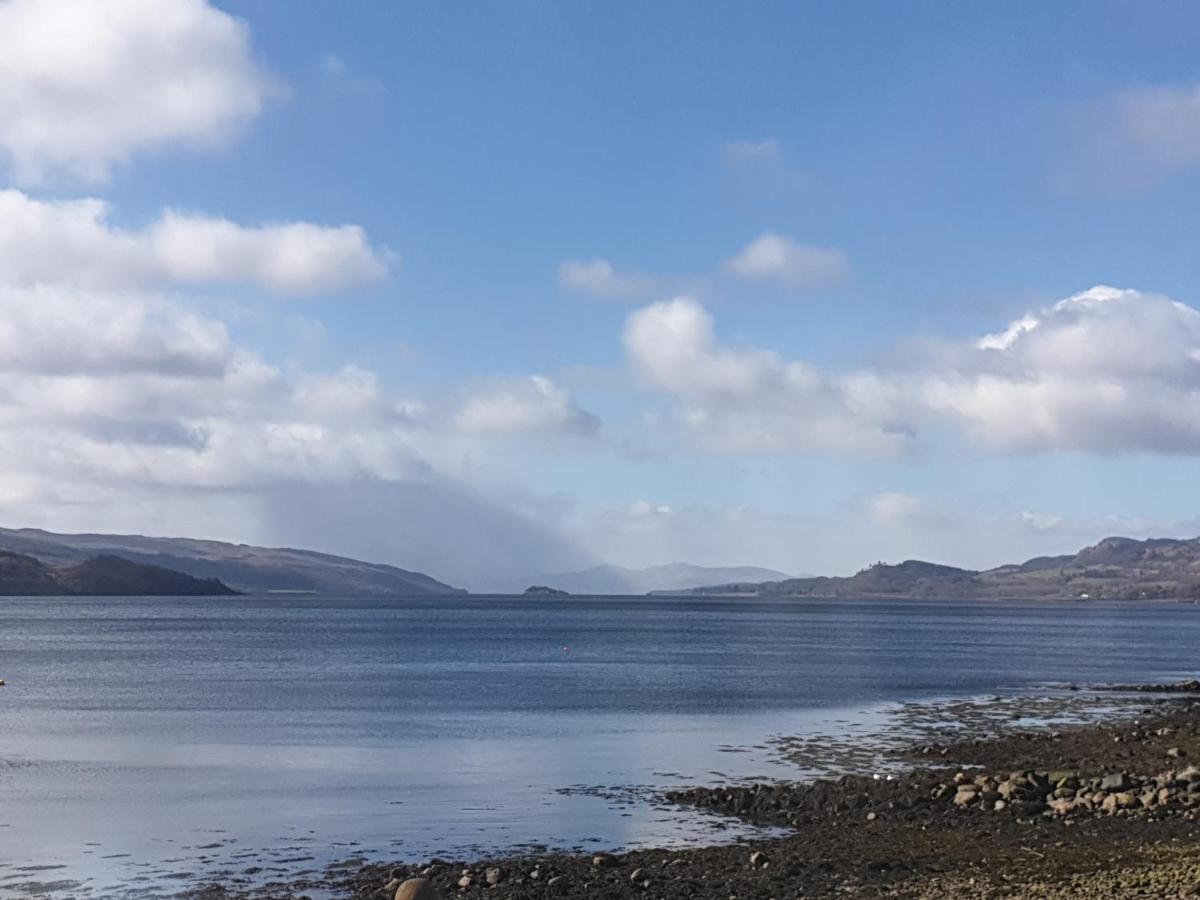Quirky Lochside Home インヴェラレイ エクステリア 写真