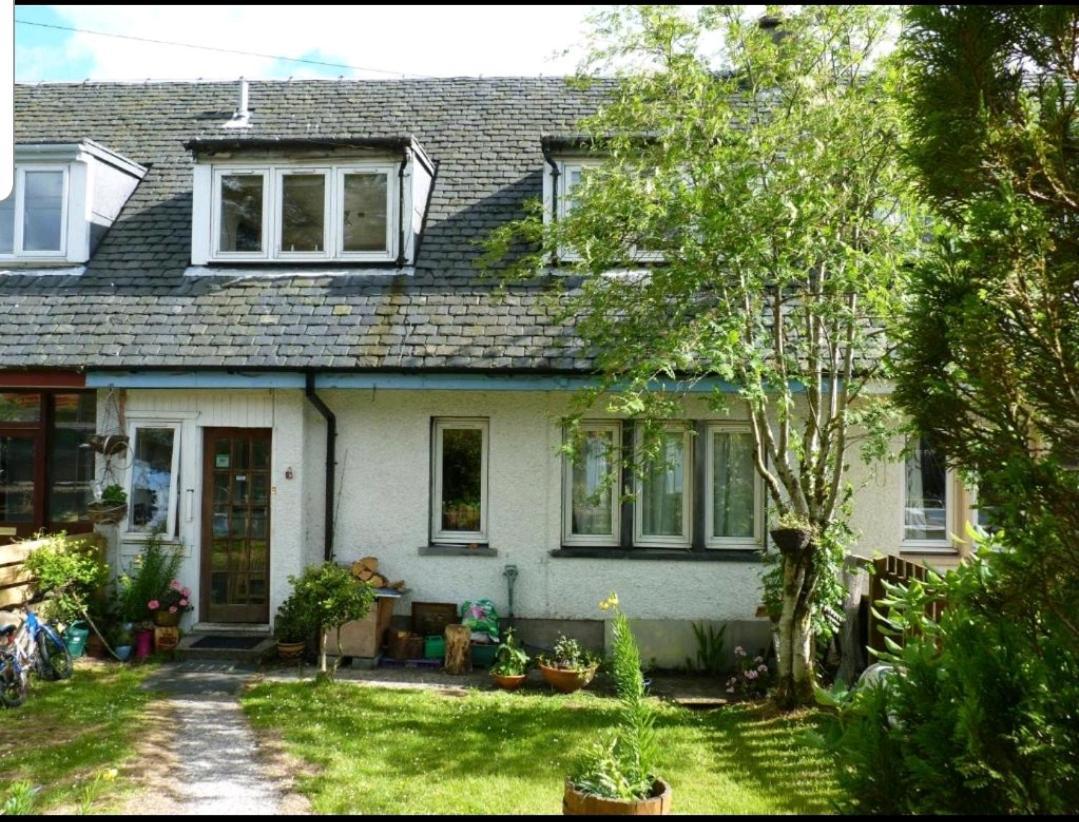 Quirky Lochside Home インヴェラレイ エクステリア 写真