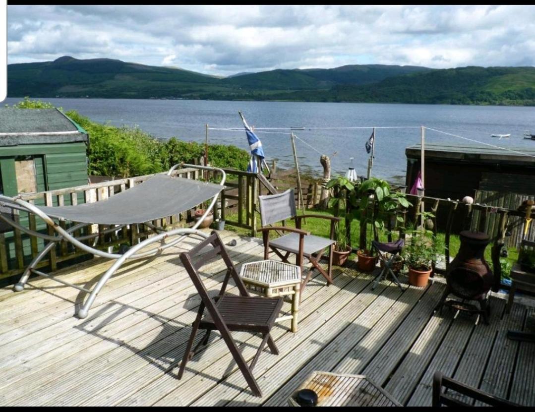 Quirky Lochside Home インヴェラレイ エクステリア 写真