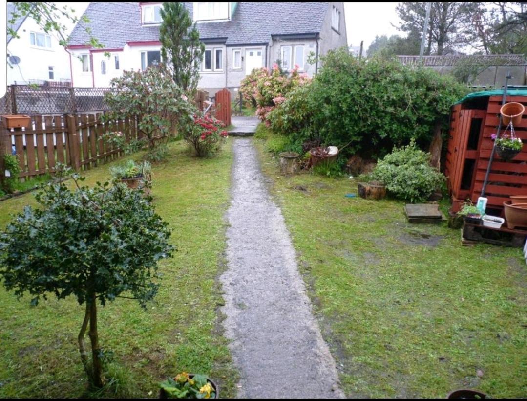 Quirky Lochside Home インヴェラレイ エクステリア 写真