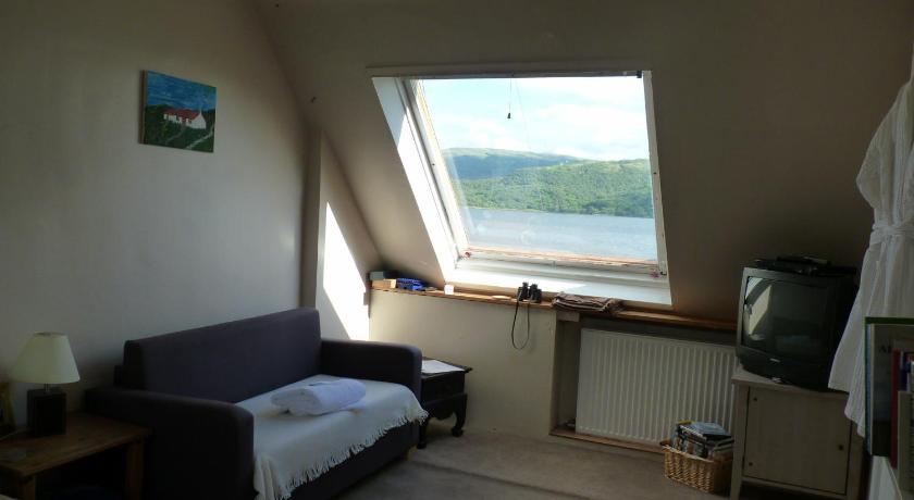 Quirky Lochside Home インヴェラレイ 部屋 写真
